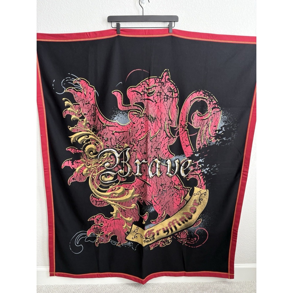 Universal Studios Harry Potter Gryffindor Brave Fleece Blanket/Throw 48"x57"